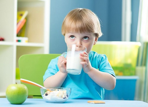 Sữa Bellamy's Organic 8 HMOs số 4 lon 800g cho trẻ trên 3 tuổi