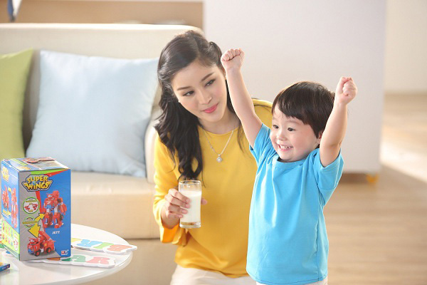 Sữa bột dinh dưỡng P100 lon 900g cho trẻ 1-10 tuổi