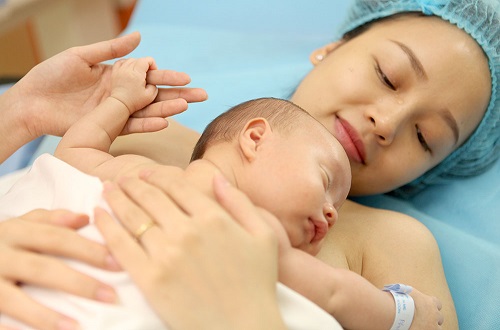 Sữa bột I am Mother 1 lon 400g cho trẻ 0-3 tháng tuổi