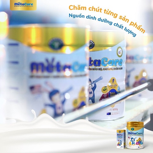 Sữa bôt Metacare Gold 2+ lon 900g cho trẻ 2-10 tuổi