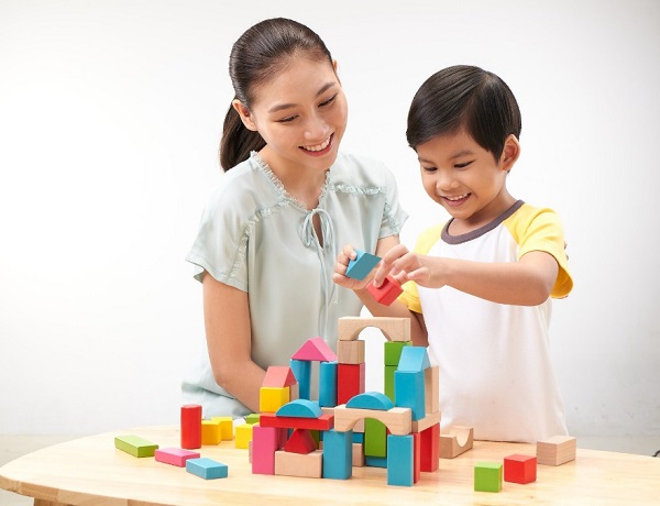 Sữa pha sẵn Nuti Grow Plus + Vàng hộp 180ml cho trẻ từ 1 tuổi