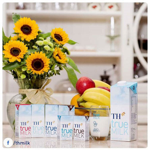 Sữa TH True Milk nguyên chất bịch 220ml