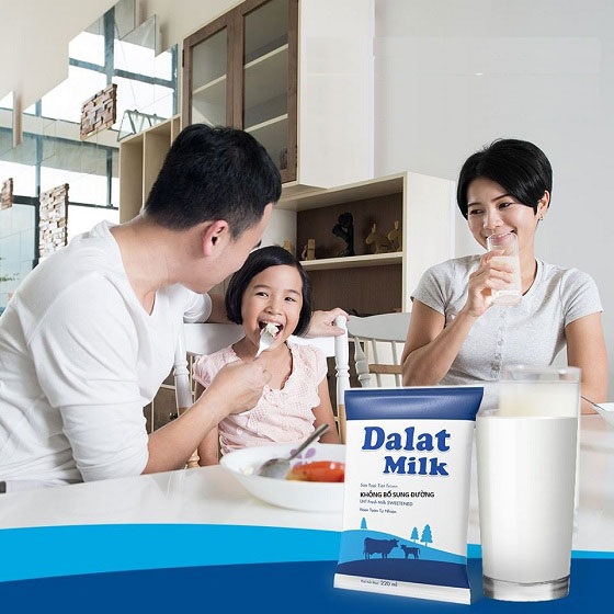 Sữa Tươi Dalatmilk vị tự nhiên nguyên chất Bịch 220ml