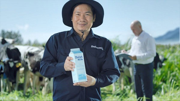 Sữa Tươi Tiệt Trùng Dalatmilk Ít Đường Bịch 220ml