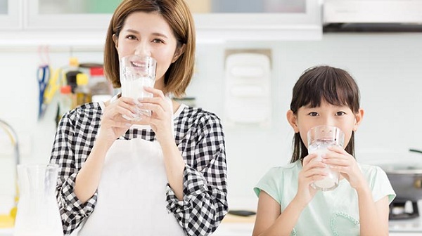 Sữa tươi Vinamilk ít đường hộp 180ml