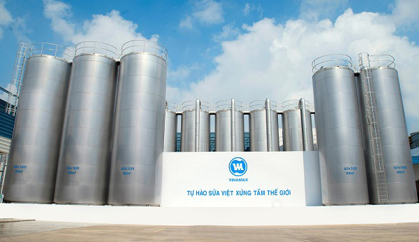 Sữa tươi Vinamilk hương dâu hộp 180ml
