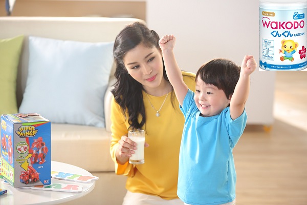 Sữa Wakodo nội địa nhật lon 830g cho trẻ 1 đến 3 tuổi