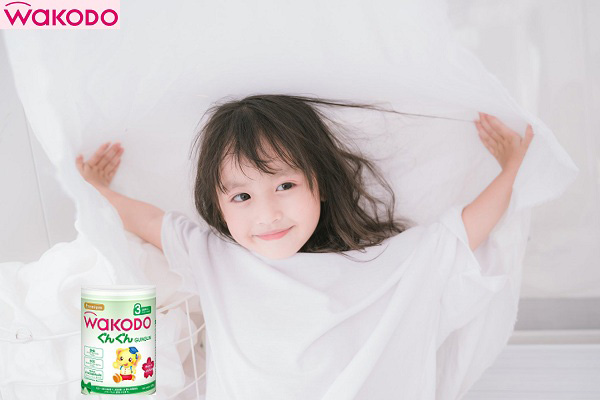 Combo Sữa Wakodo số 3 lon 830g cho trẻ trên 3 tuổi