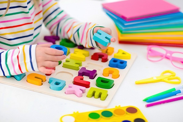 Sữa Dielac Alpha số 4 lon 900g cho trẻ 2-6 tuổi