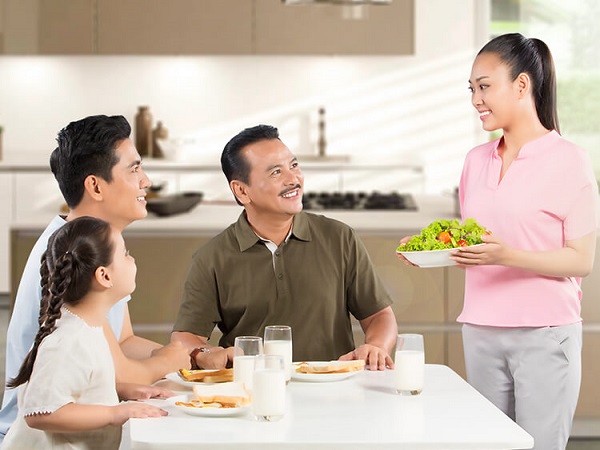 Sữa bột dinh dưỡng nguyên kem Vinamilk lon 900g