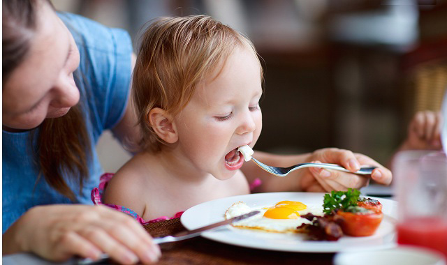 Sữa Care 100 Pedia 1+ cho trẻ biếng ăn 1-2 tuổi lon 850g