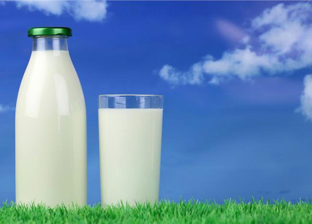 sữa cho trẻ chậm tăng cân