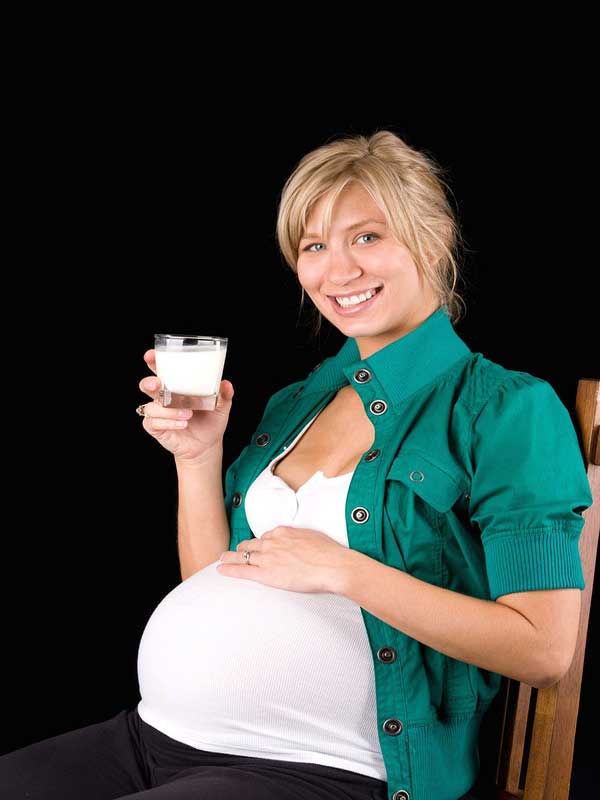 Sữa cho mẹ mang thai Anmum Materna hương Vani lon 800g