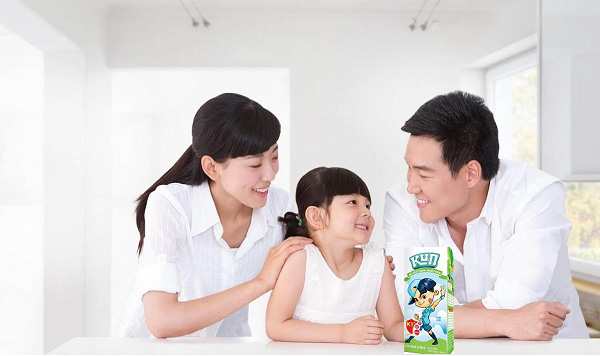 sữa tươi tiệt trùng kun ít đường hộp 180ml