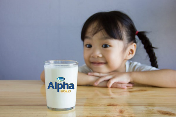 Sữa pha sẵn Dielac Alpha Gold hộp 110ml cho trẻ 1 tuổi trở lên