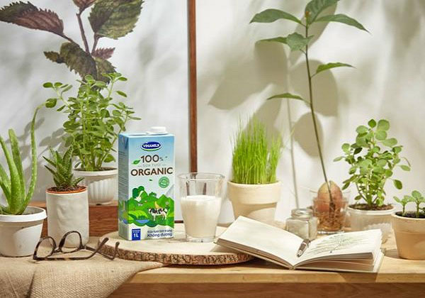 Sữa tươi Vinamilk Organic không đường, hộp 1 Lít 