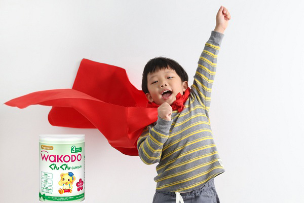 Sữa Nhật Wakodo Gungun số 3, trẻ trên 3 tuổi, lon 830g