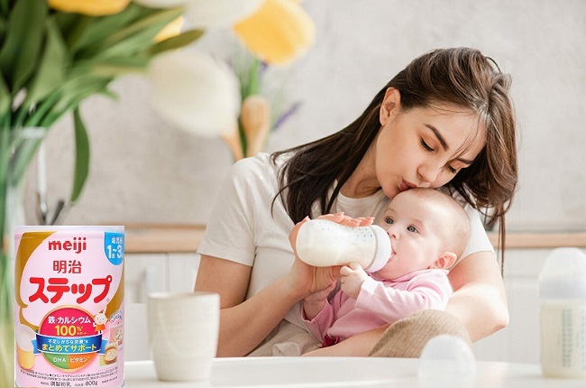 Thùng sữa Meiji nội địa Nhật Bản cho trẻ 1-3 tuổi 