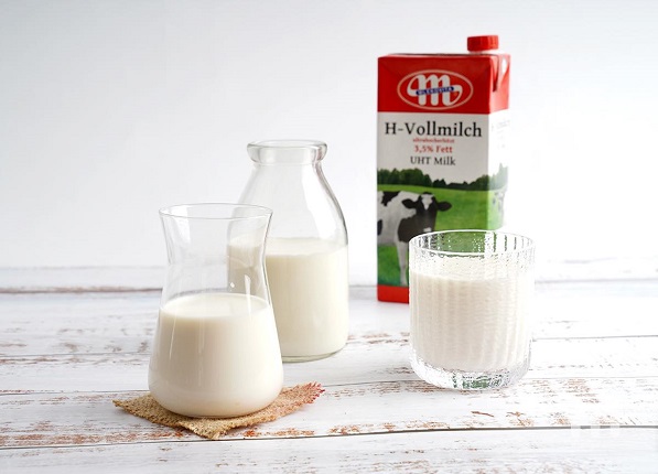 Sữa tươi nguyên kem Ba Lan Mlekovita 1L