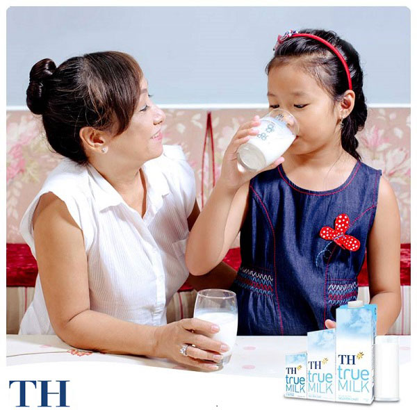 Thùng sữa tươi TH Milk nguyên chất hộp 1L