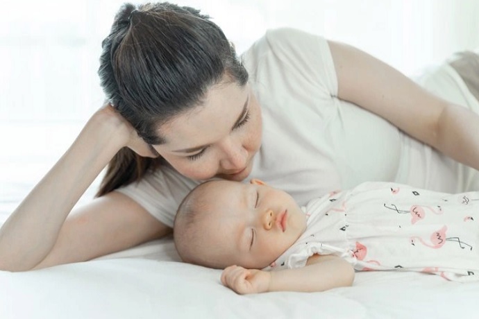 Sữa ColosBaby Lactoferrin 1+ lon 800g cho trẻ 1-2 tuổi