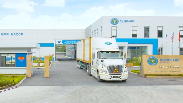 Sữa pha sẵn nutricare Colos Grow Plus cho trẻ nhẹ cân thấp còi hộp 110ml