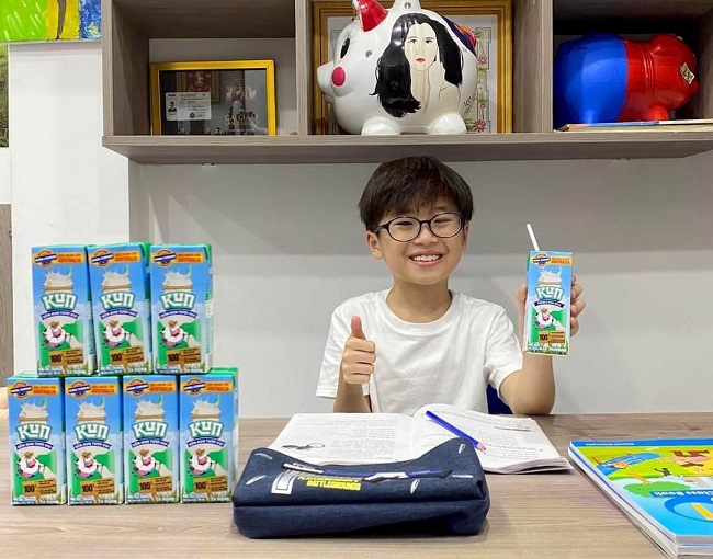 Sữa Kun Tươi Vui Ít Đường hộp 180ml